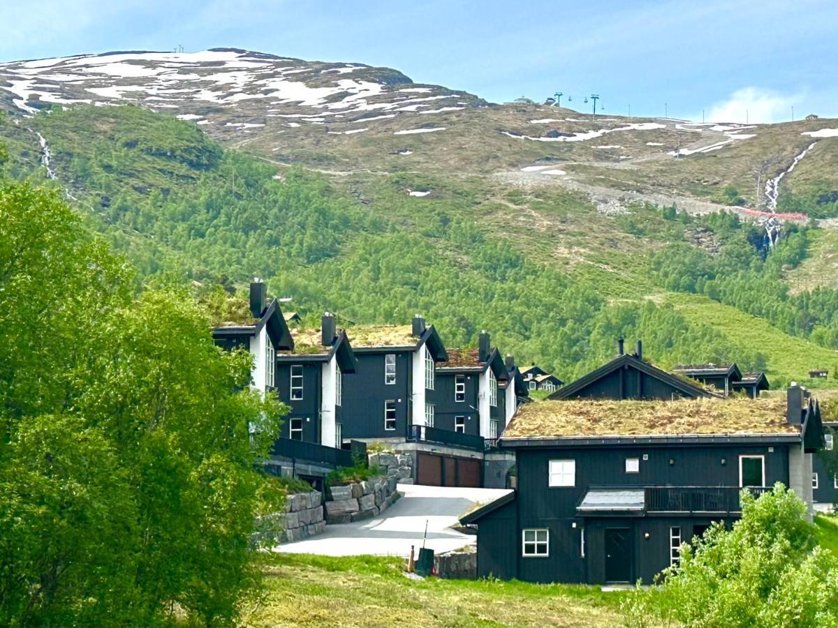 Lovise Mountain Apartment Stranda  Exterior foto
